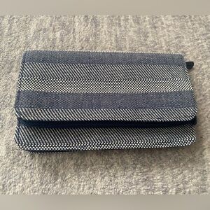NEW Thirty-One Perfect cents wallet- Woven Stripe Navy and White Striped Wallet